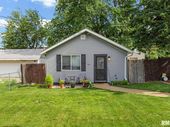 555 Dempsey St, Creve Coeur, IL 61610
