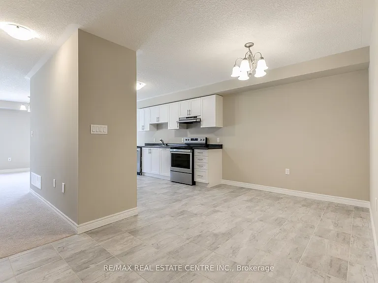 44 Cittadella Blvd — Photo 12