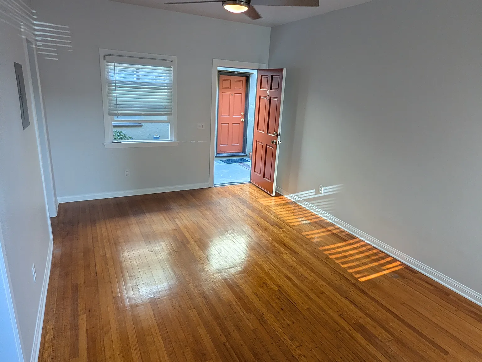 Studio, 410 sqft, $1,675 — Photo 3