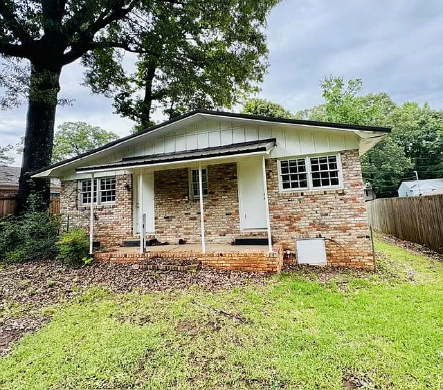 3909 Virginia Dr — Photo 6
