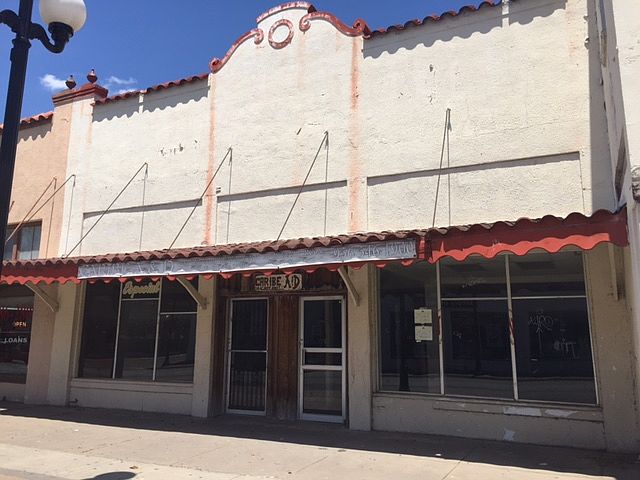 1st image of 1015 E Washington St