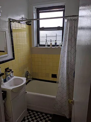 Rented by Space Real Estate | media 21