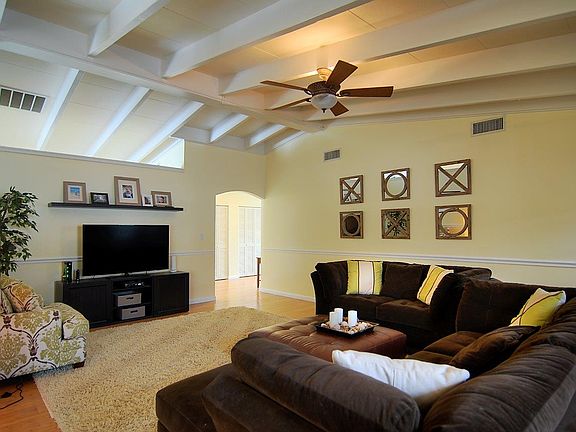 23' x 16' Living Room