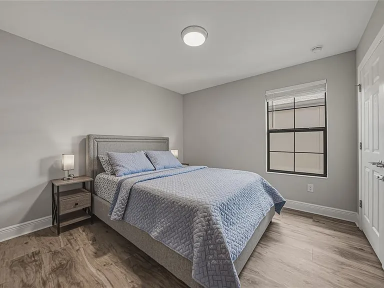 14633 Red Castle Ave — Photo 48