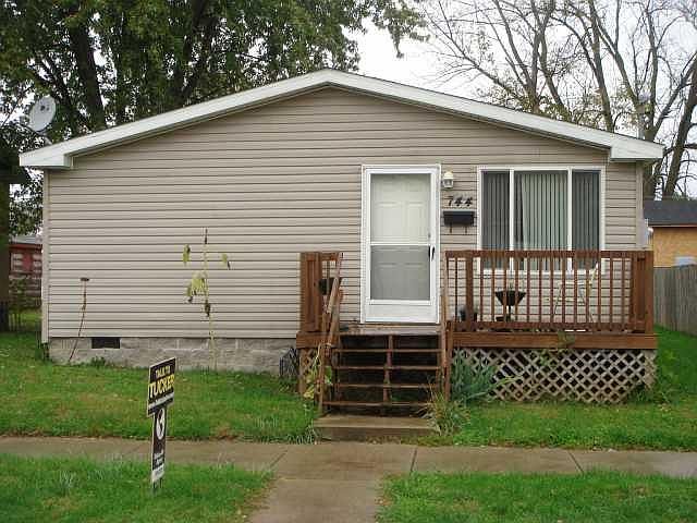 1st image of 744 W 2nd St