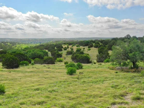 65 N Walcott Ridge Dr, Kerrville, TX 78028