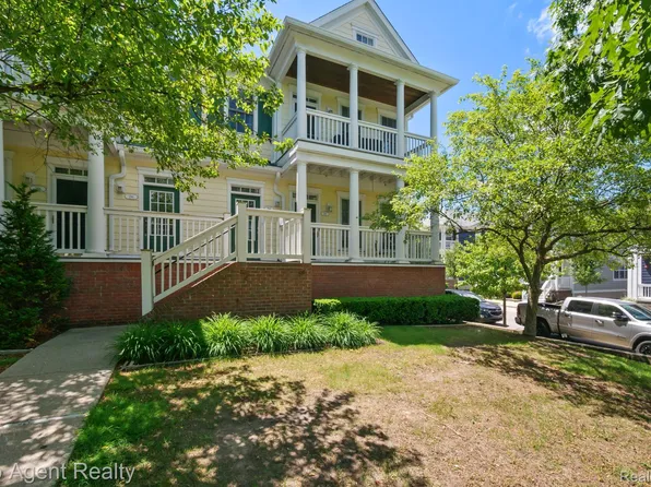 292 Beverly Ave, Auburn Hills, MI 48326