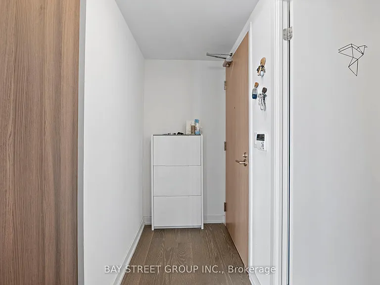 11 Wellesley St W #4202 — Photo 6