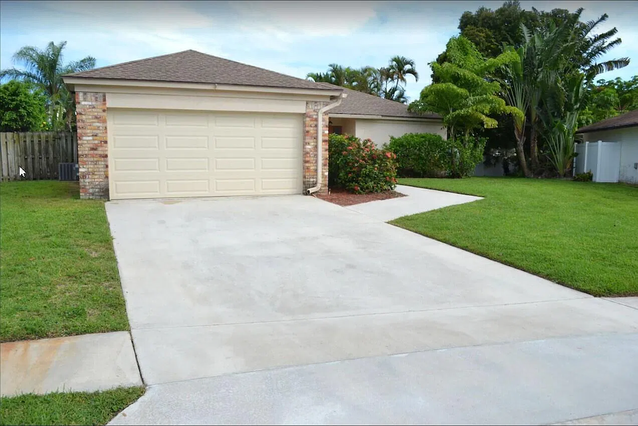 2 bed, 2.0 bath, 1300 sqft, $3,900 — Photo 4