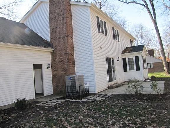 3rd image of 605 Brookwood Dr