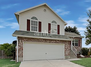 1452 S Stoker Ln, Syracuse, UT 84075
