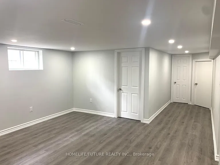 316 Walmer Rd — Photo 23