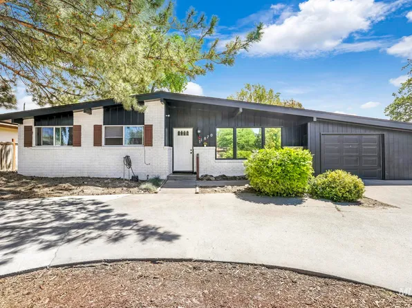 1870 Falls Ave E, Twin Falls, ID 83301