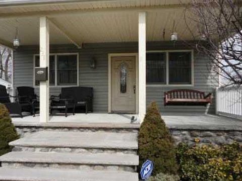 3rd image of 238 Hoke Ave