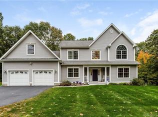 10 Mint Brook Ln, Amston, CT 06231