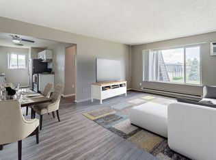 Hampton Court, Westland, MI 48185