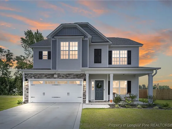 633 Amusement Dr, Hope Mills, NC 28348