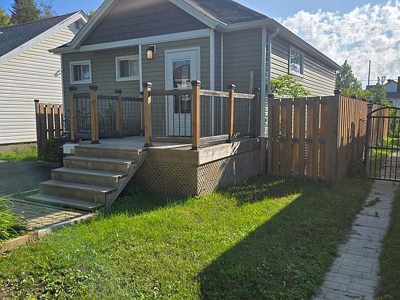 3rd image of 734 Franklin St S