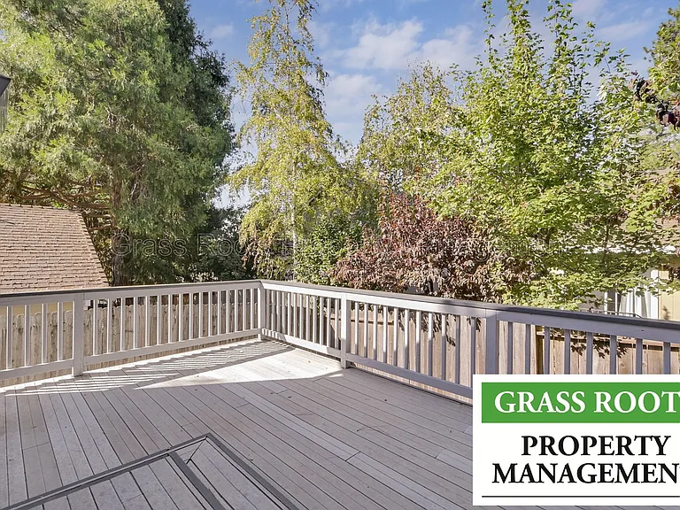 315 Vistamont Dr — Photo 12