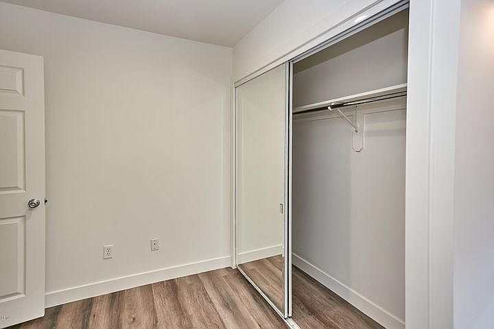 1st image of 4528 Rosemont Ave