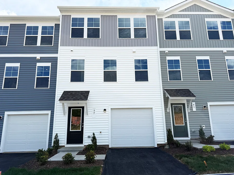 37 Laurin St