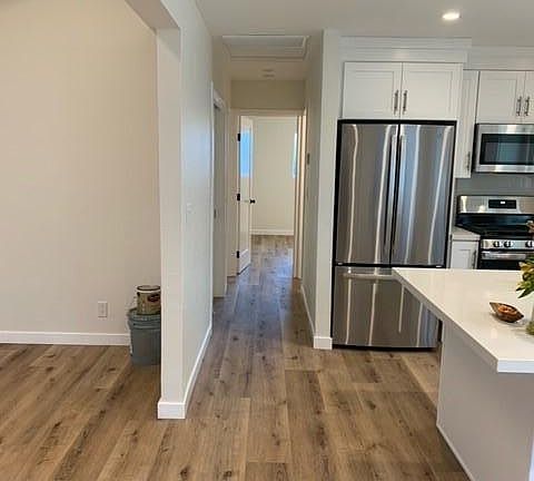 Looking down hallway towards bedrooms.