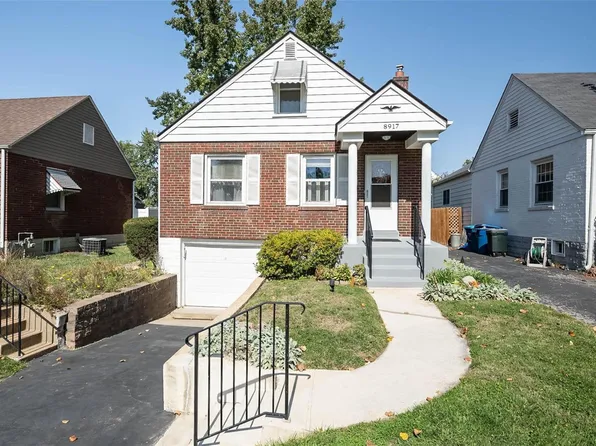 8917 Shawnee Ln, Saint Louis, MO 63114