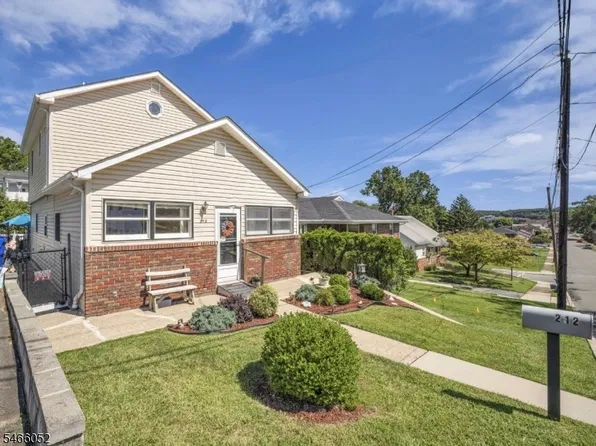 212 Gordon Ave, Totowa Boro, NJ 07512