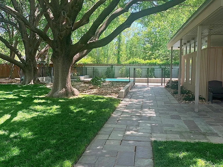 4915 19th St — Photo 4