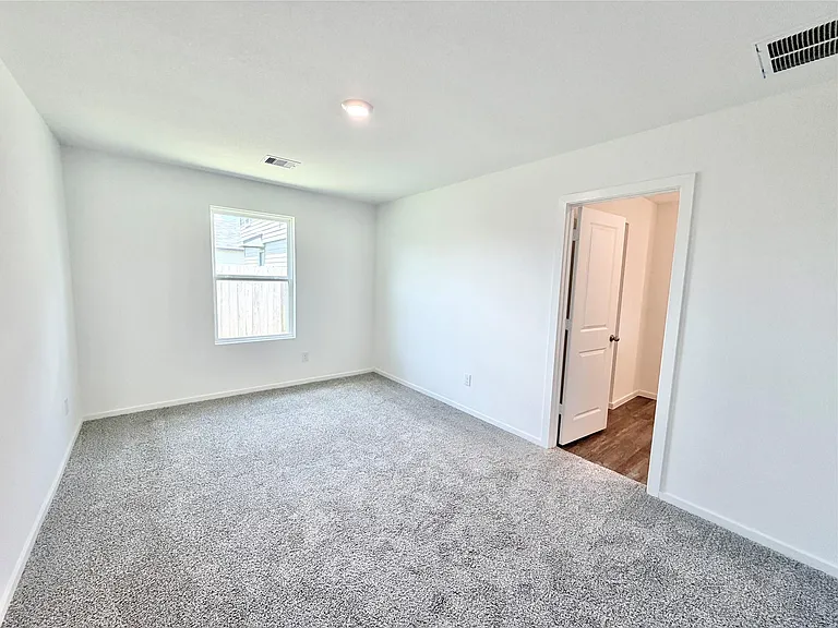 40839 Hawthorne Glades St — Photo 8