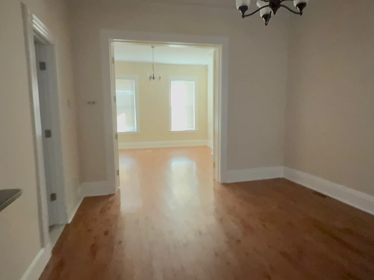 1 bed, 1000 sqft, $3,200 — Photo 2
