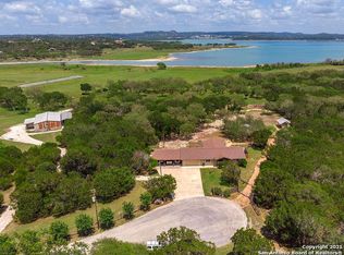949 Clay Rdg, Canyon Lake, TX 78133