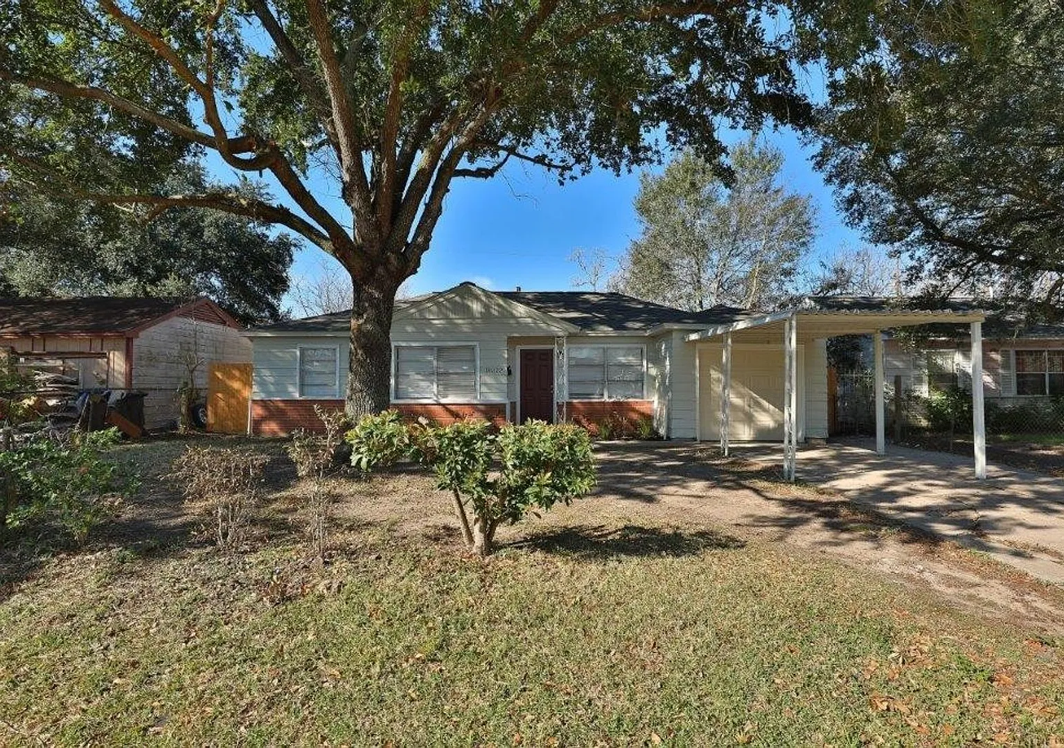 Charming 3 Bedroom Home in Central Houston! — Photo 1