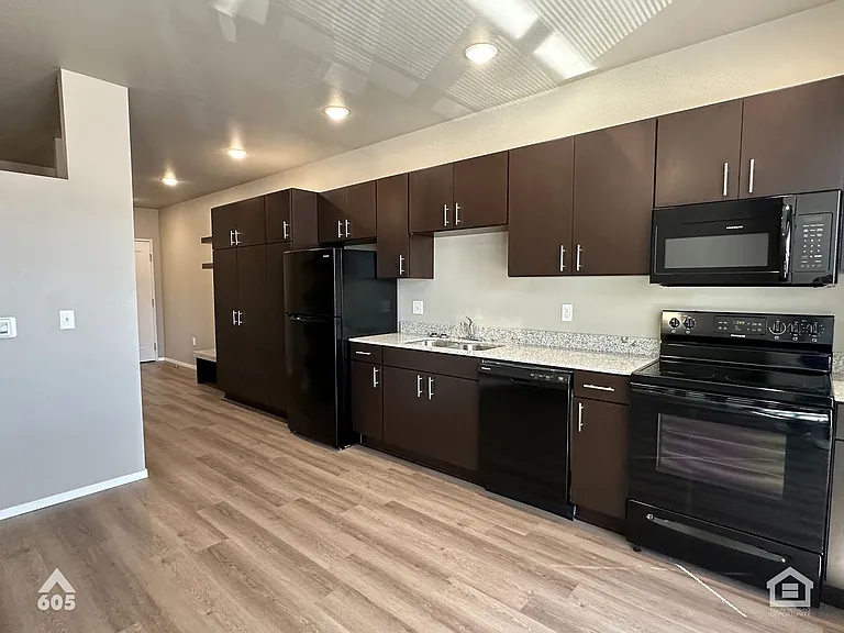 University Hills Village — Photo 93