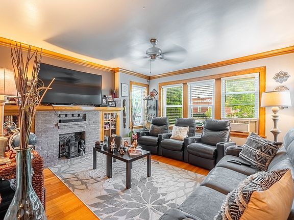 3rd image of 2834 N Kolmar Ave