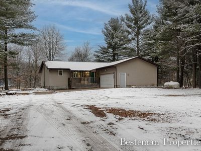 555 S Maple Island Rd, Muskegon, MI, 49442