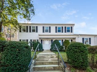 60 Pondfield Rd W, Bronxville, NY 10708
