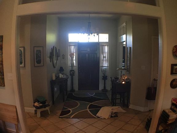 2nd image of 913 Deerfield Ct