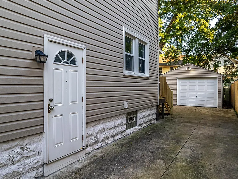 312 Upland Ave — Photo 26