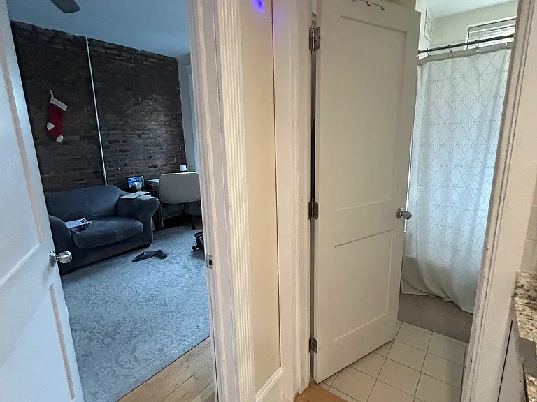 39 Hemenway St #11 — Photo 9