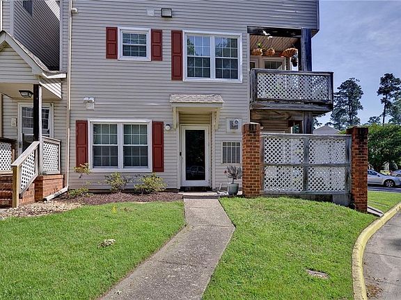 3rd image of 12755 Daybreak Cir