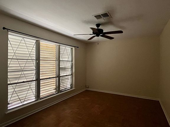 3rd image of 4622 Janssen Dr