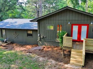 300 Greenpeace Way, Martin, GA 30557