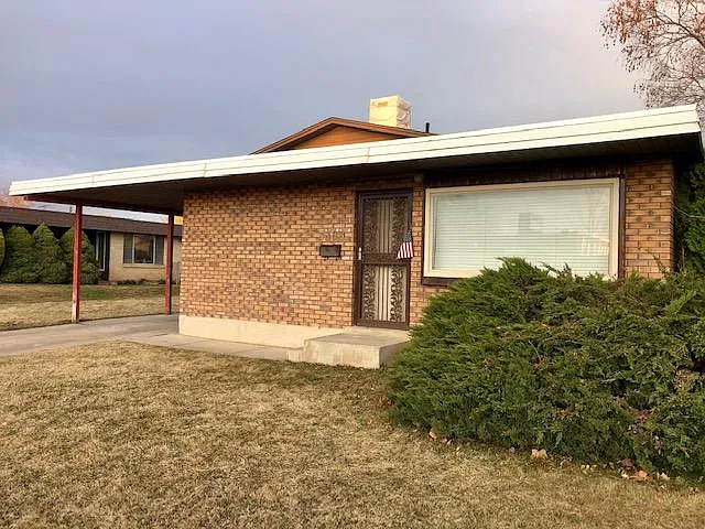 5398 S 2100 W — Photo 11