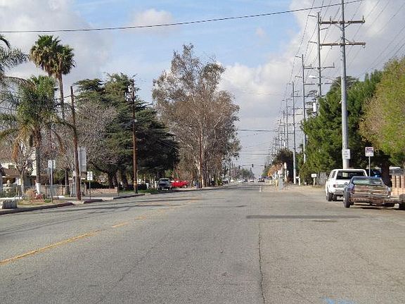 4th image of 17993 San Bernardino Ave