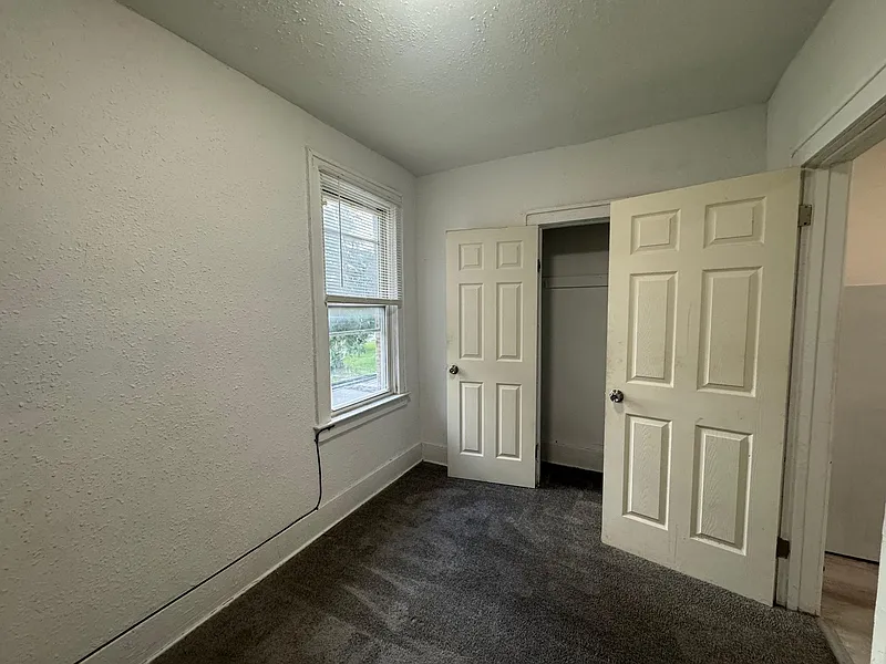 1 bed, 1.0 bath, 650 sqft, $795 — Photo 2