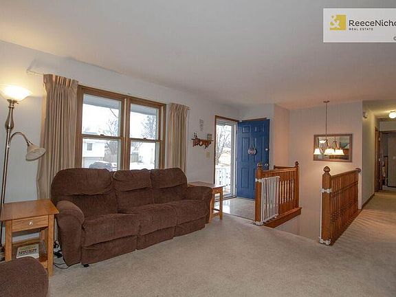 4th image of 504 Sharon Dr