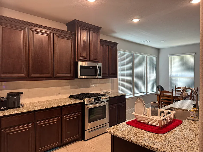 2909 Parkwood Cir — Photo 17