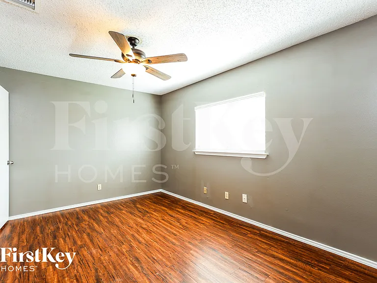 6907 Saharastone Dr — Photo 9