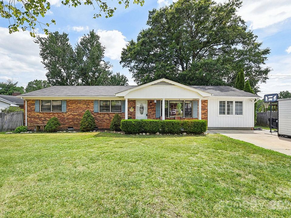 1st image of 2513 Fairgreen Dr
